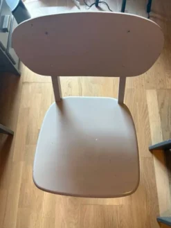 Bureau de comptable et sa chaise a patins de chez laurette