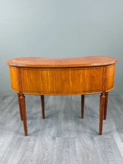 Bureau de dame de style Louis XVI, XIXe siècle