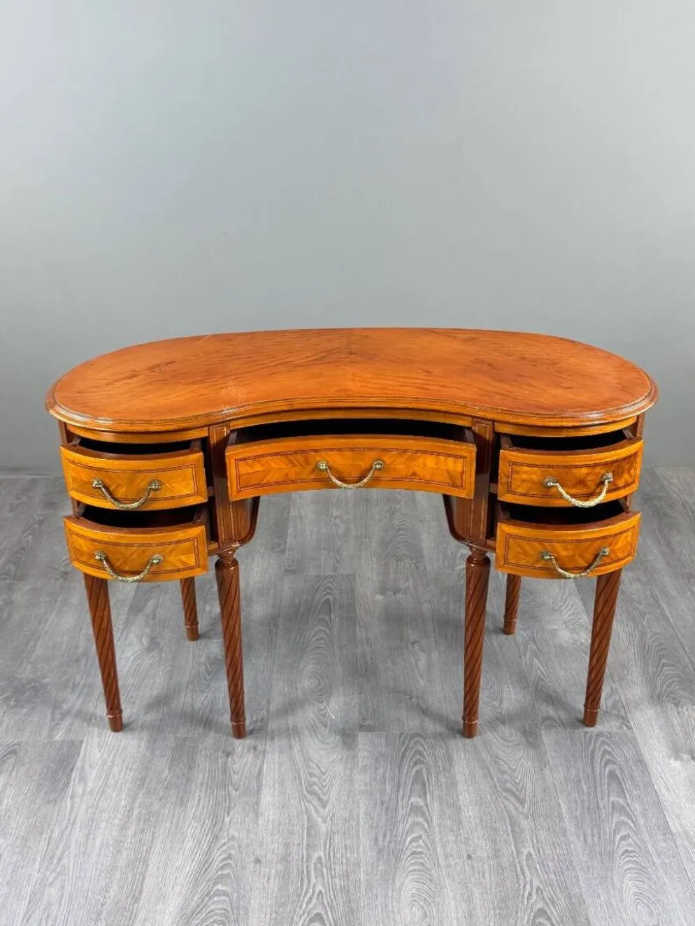 Bureau de dame de style Louis XVI, XIXe siècle