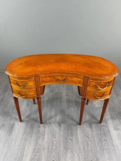 Bureau de dame de style Louis XVI, XIXe siècle