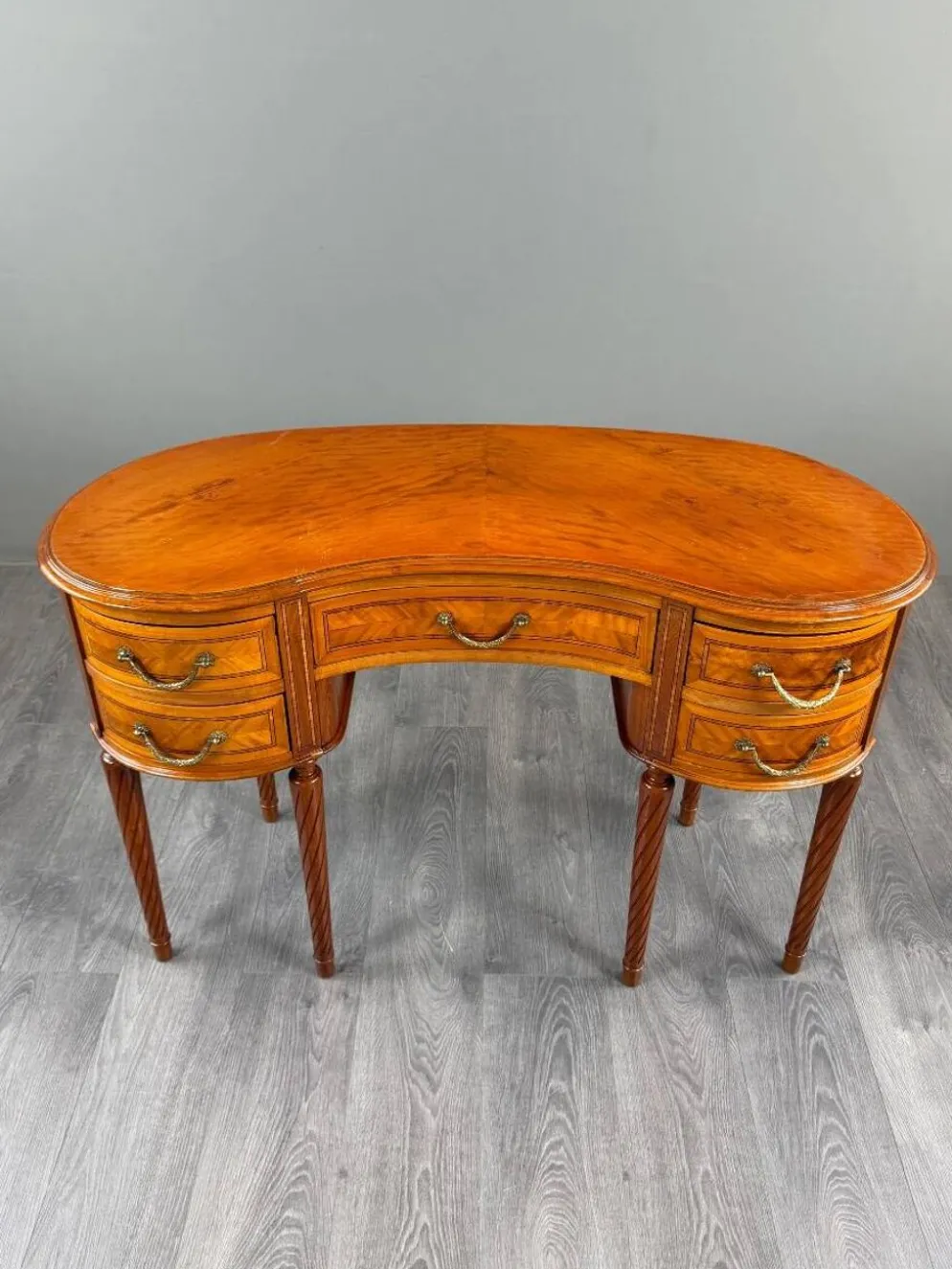 Bureau de dame de style Louis XVI, XIXe siècle