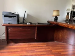 Bureau de direction danois Dyrlund Super Skyline en bois et placage de palissandre, 1970