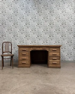 Bureau de ministre en chêne (rénové)