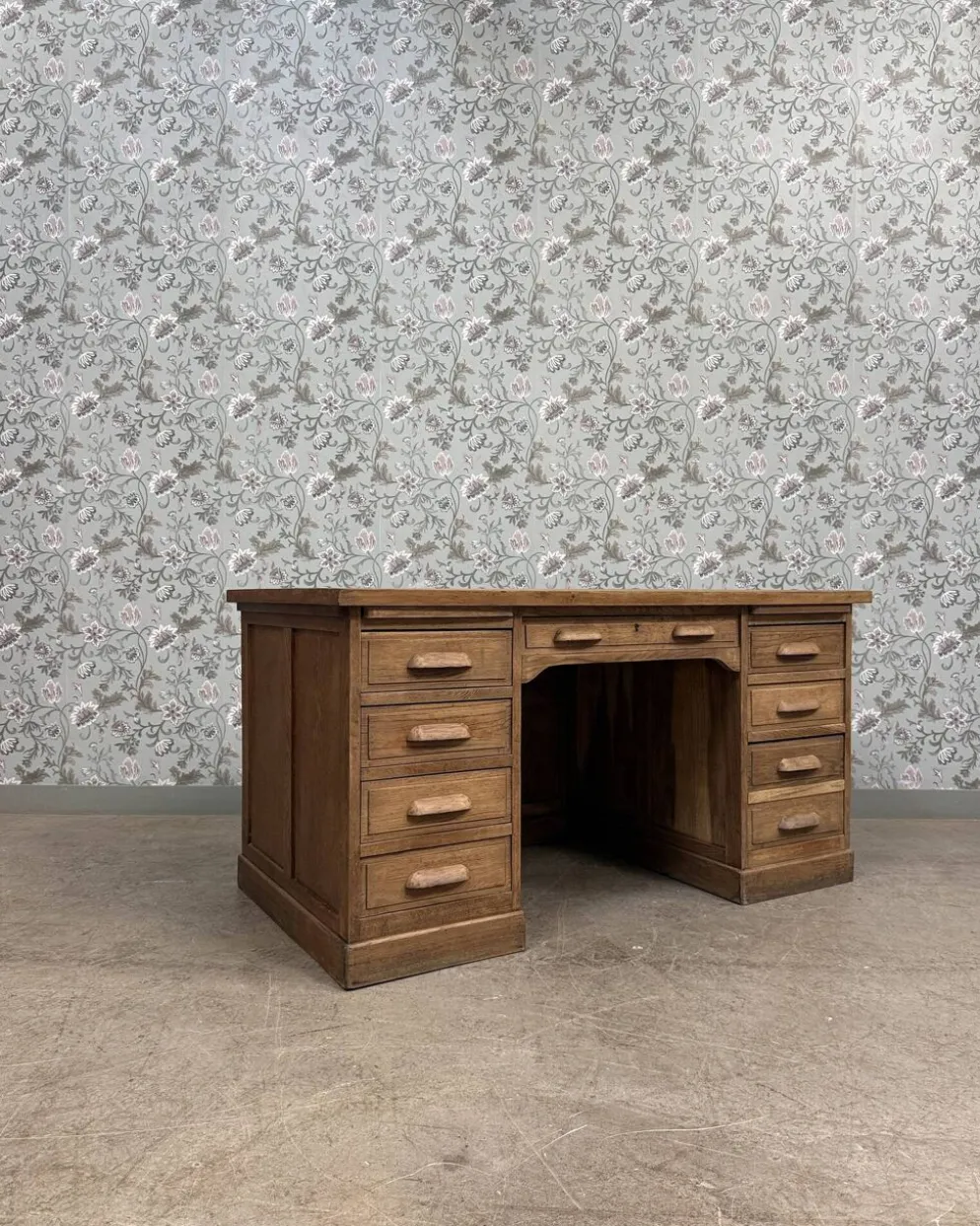 Bureau de ministre en chêne (rénové)