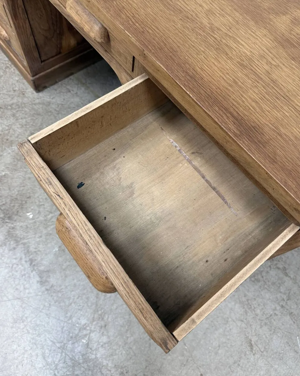 Bureau de ministre en chêne (rénové)
