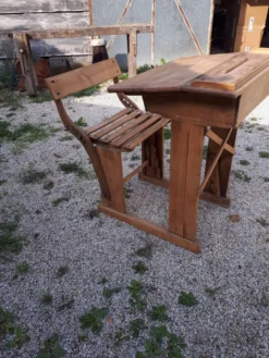 Bureau d'enfant