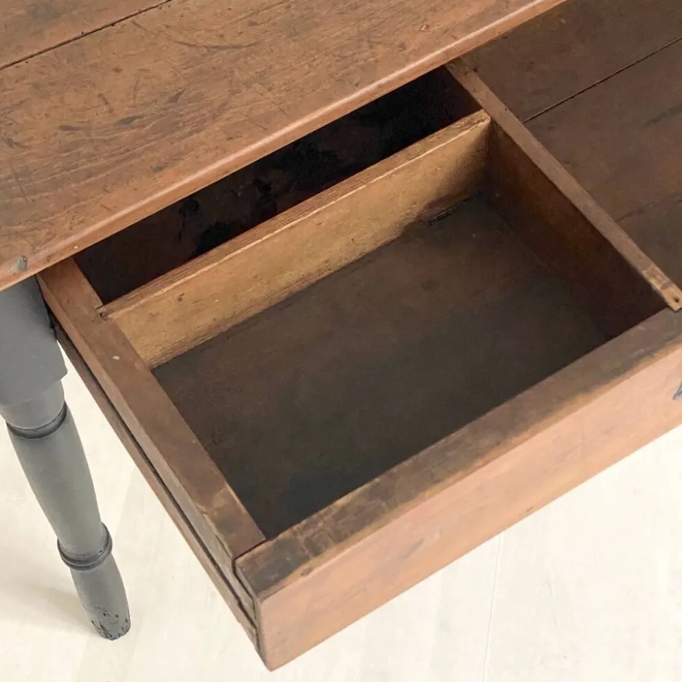 Bureau d'enfant en chêne, XIXème siècle