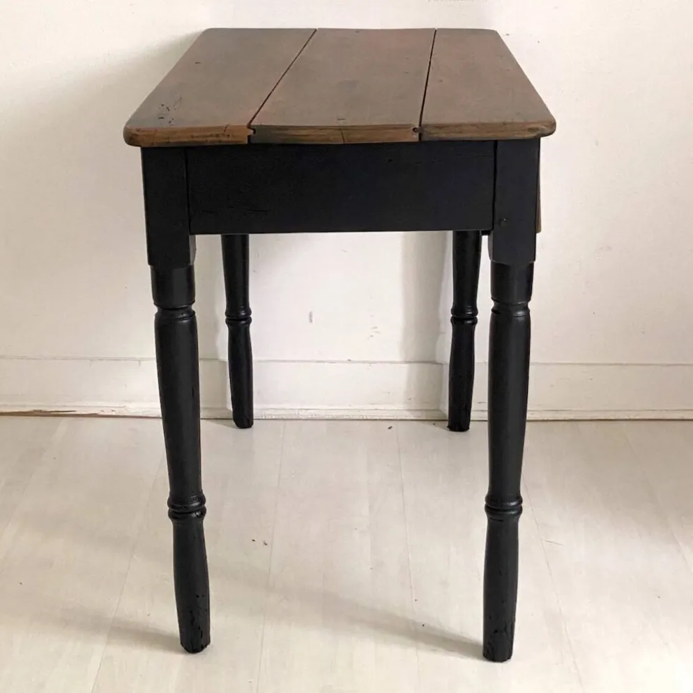 Bureau d'enfant en chêne, XIXème siècle