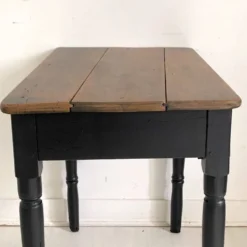 Bureau d'enfant en chêne, XIXème siècle