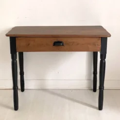 Bureau d'enfant en chêne, XIXème siècle