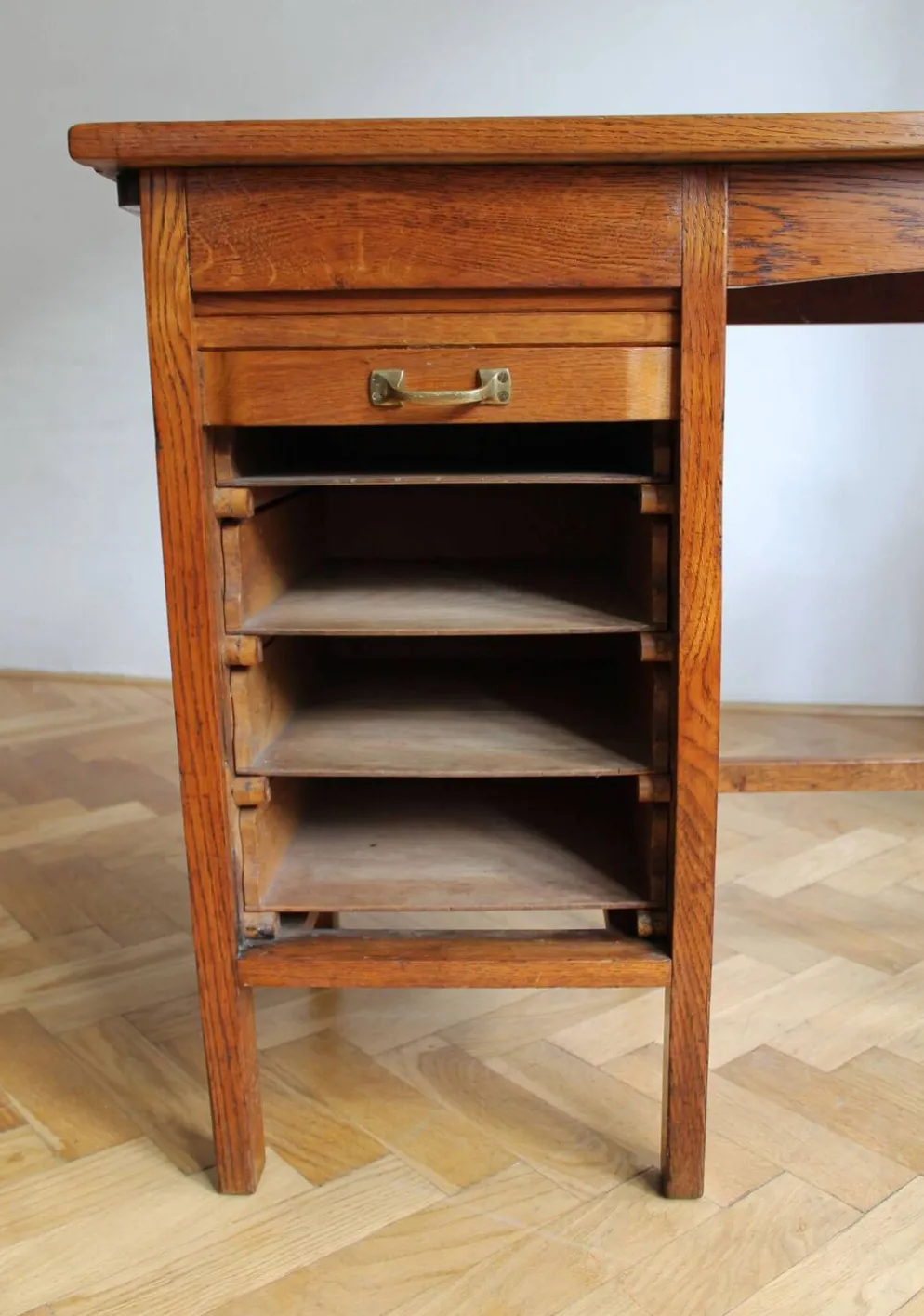 Bureau d'enfant 'Jerry' en chêne massif des années 1930