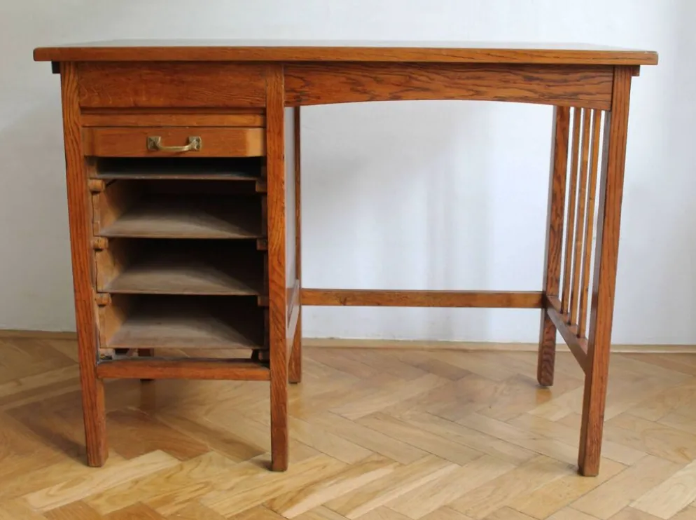 Bureau d'enfant 'Jerry' en chêne massif des années 1930