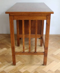 Bureau d'enfant 'Jerry' en chêne massif des années 1930