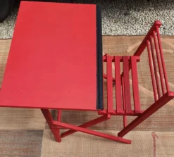 Bureau d'enfant pliant en bois peint