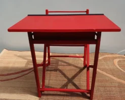 Bureau d'enfant pliant en bois peint