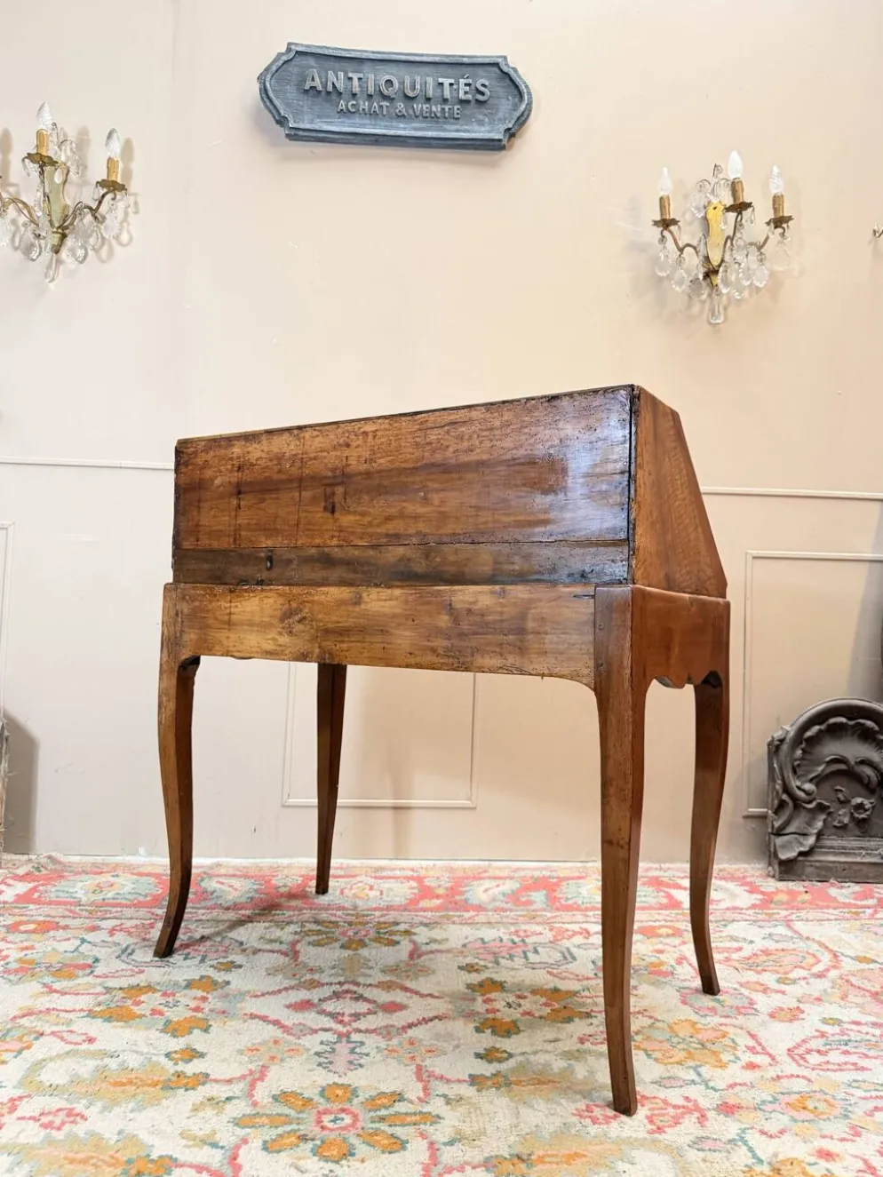 BUREAU DE PENTE EN NOYER D’ÉPOQUE LOUIS XV XVIII EME SIÈCLE