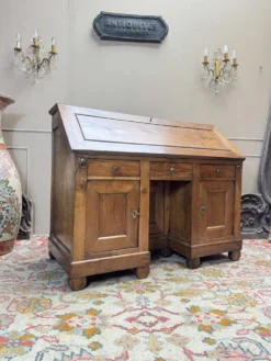 Bureau de pente en noyer d’époque directoire xviii eme siècle