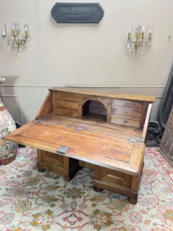 Bureau de pente en noyer d’époque directoire xviii eme siècle
