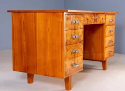 Bureau des années 50 avec placage en ronce et huit tiroirs, Tchécoslovaquie, 140,5 × 69,5 × 77,5 cm