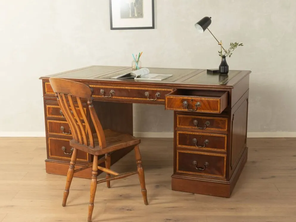 Bureau de style anglais ancien