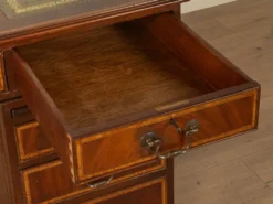 Bureau de style anglais ancien