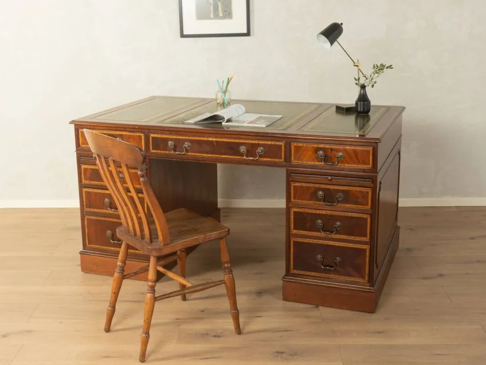 Bureau de style anglais ancien