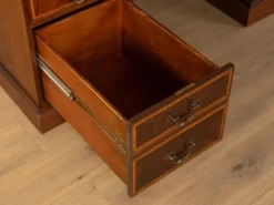 Bureau de style anglais ancien