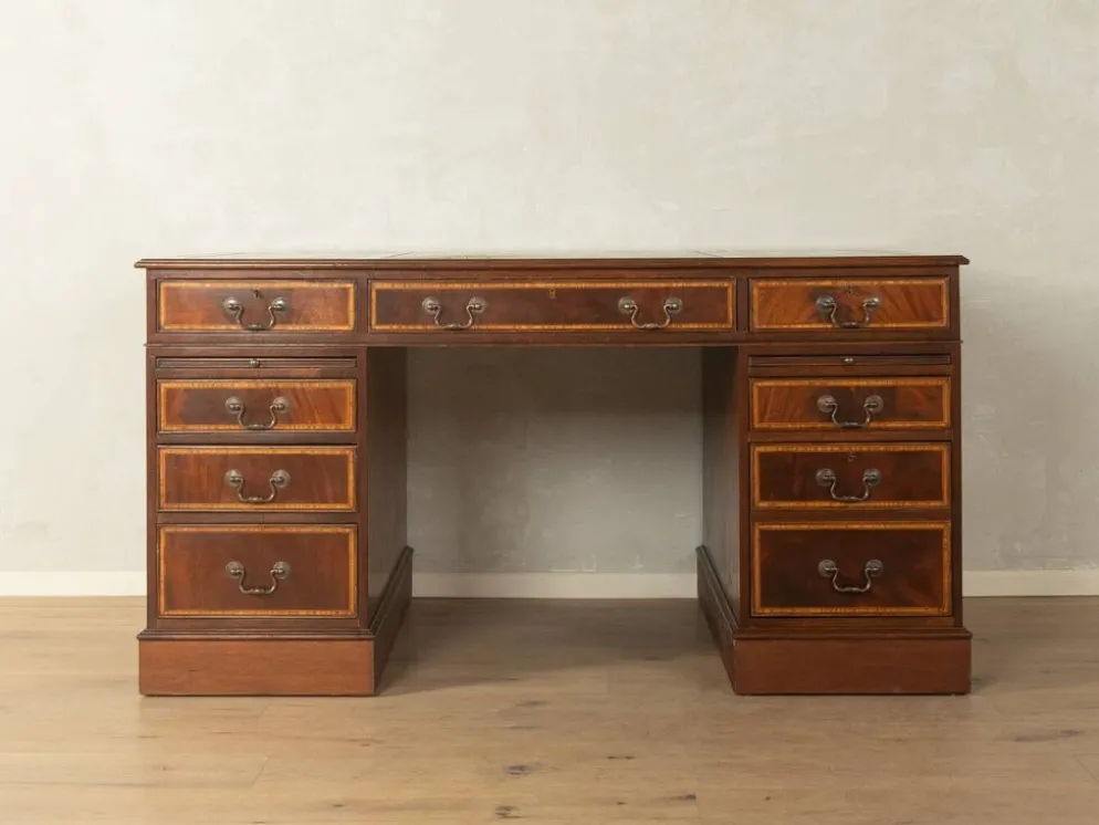 Bureau de style anglais ancien