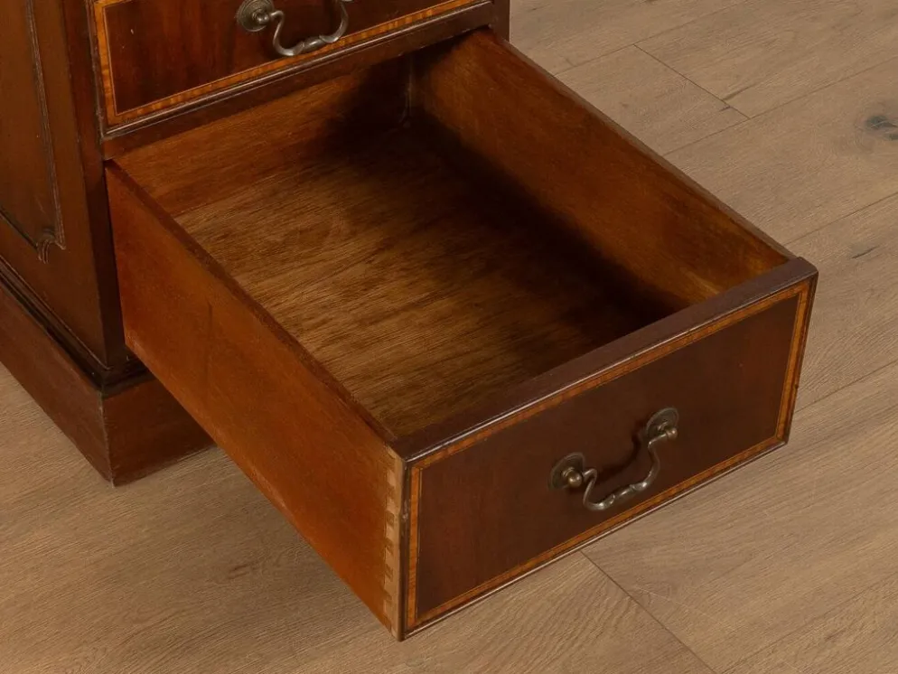 Bureau de style anglais ancien