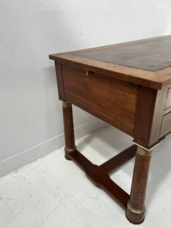 Bureau de style Empire en acajou et placage XIXieme siècle