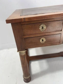 Bureau de style Empire en acajou et placage XIXieme siècle
