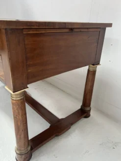 Bureau de style Empire en acajou et placage XIXieme siècle