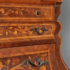 Bureau de style hollandais avec incrustations florales