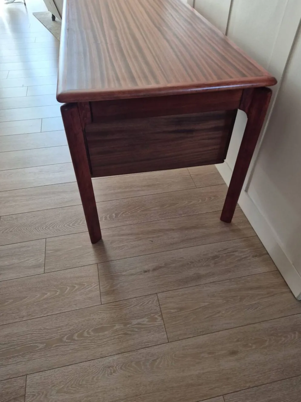 Bureau de style scandinave vintage