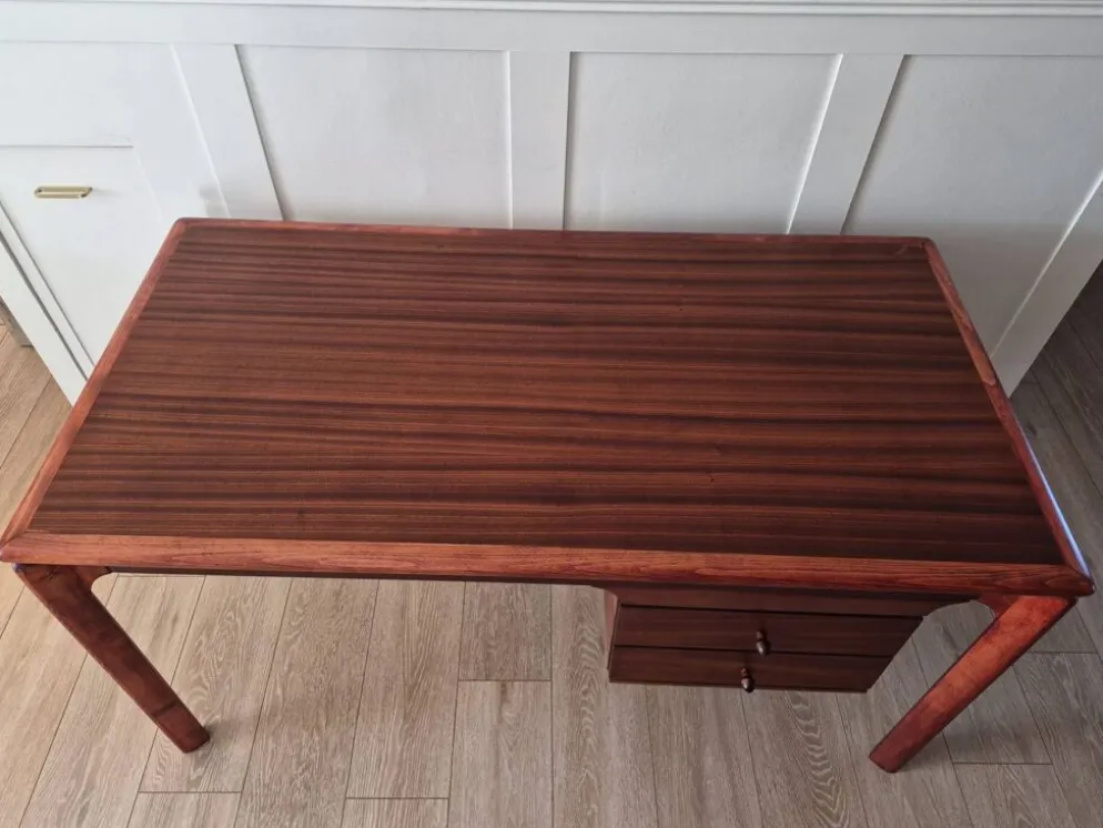 Bureau de style scandinave vintage