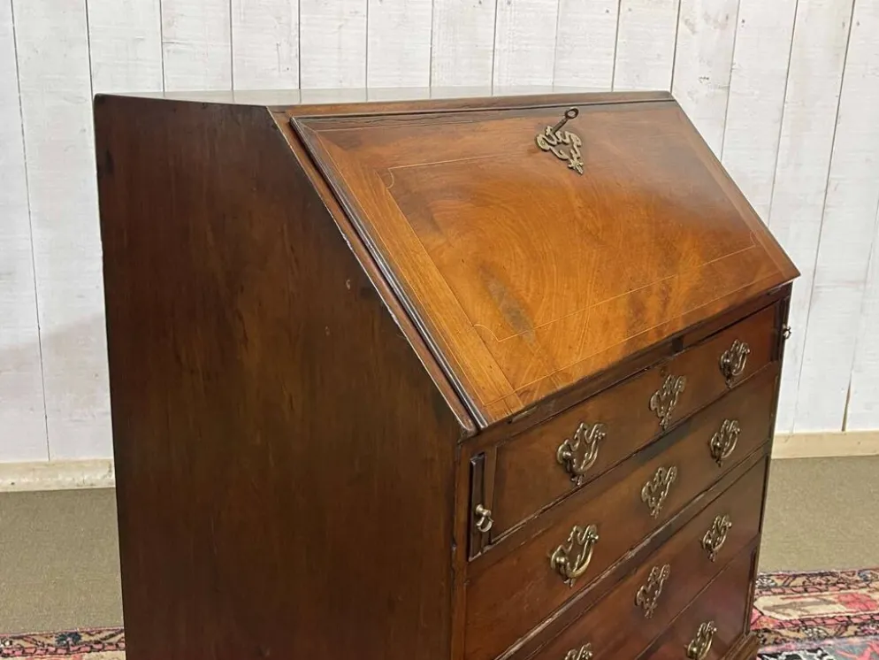 Bureau dos d'âne anglais Georgien datant du XIXème siècle, acajou et chêne