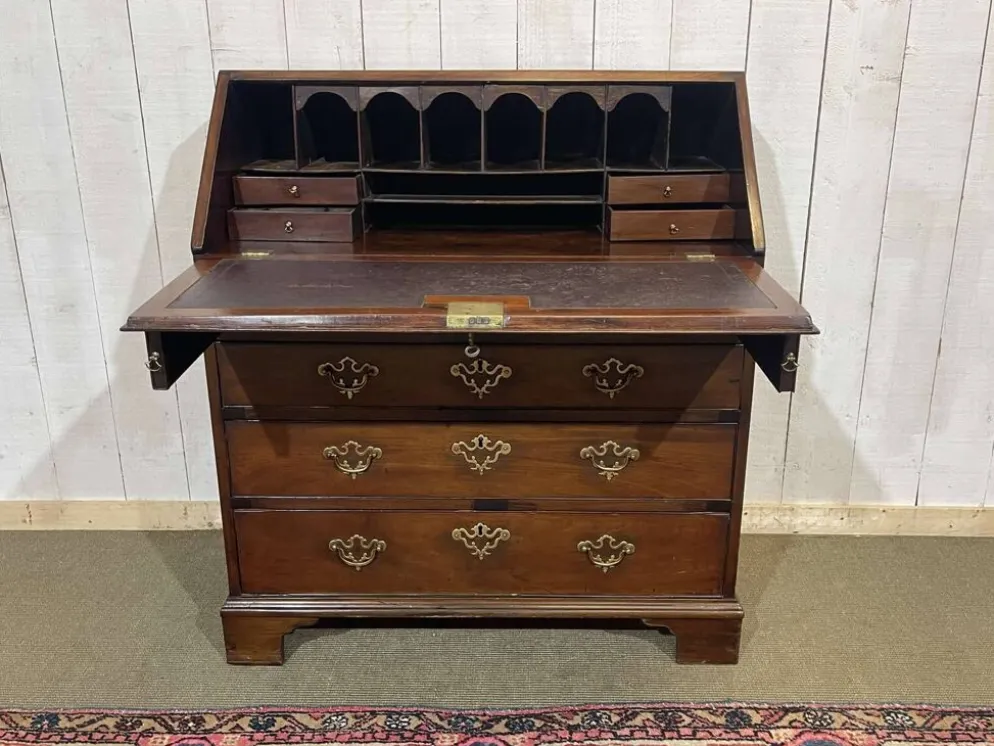 Bureau dos d'âne anglais Georgien datant du XIXème siècle, acajou et chêne