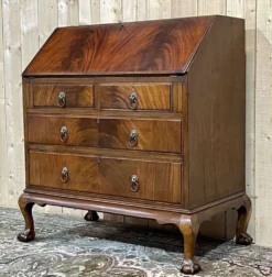 Bureau dos d'âne en anglais en acajou des années 1930
