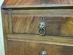 Bureau dos d'âne en anglais en acajou des années 1930
