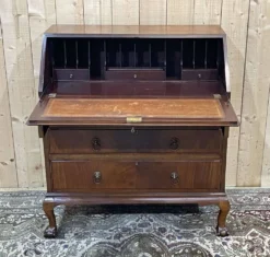 Bureau dos d'âne en anglais en acajou des années 1930