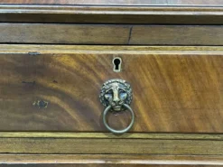 Bureau dos d'âne en anglais en acajou des années 1930