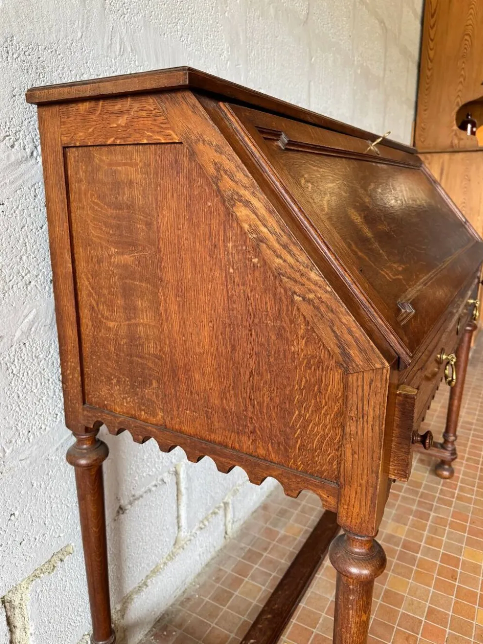 Bureau dos d'âne en chêne - Années 1950