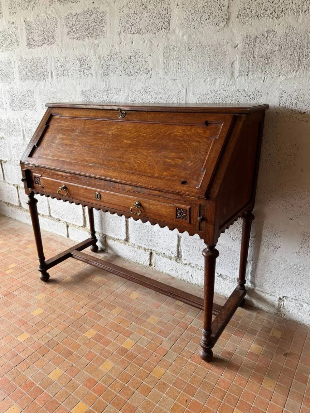 Bureau dos d'âne en chêne - Années 1950