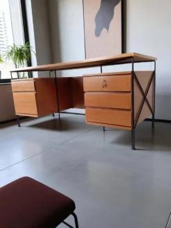 Bureau double caisson moderniste ARP (Guariche, Motte, Mortier) – 1955