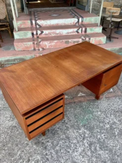 Bureau double face en teck « Musterring International »vers 1960