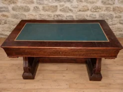 Bureau d’époque Restauration / Empire en acajou moucheté – XIXe siècle (omb