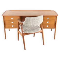 Bureau Dyrlund en teck de design danois moderne du milieu du siècle