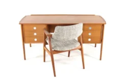 Bureau Dyrlund en teck de design danois moderne du milieu du siècle