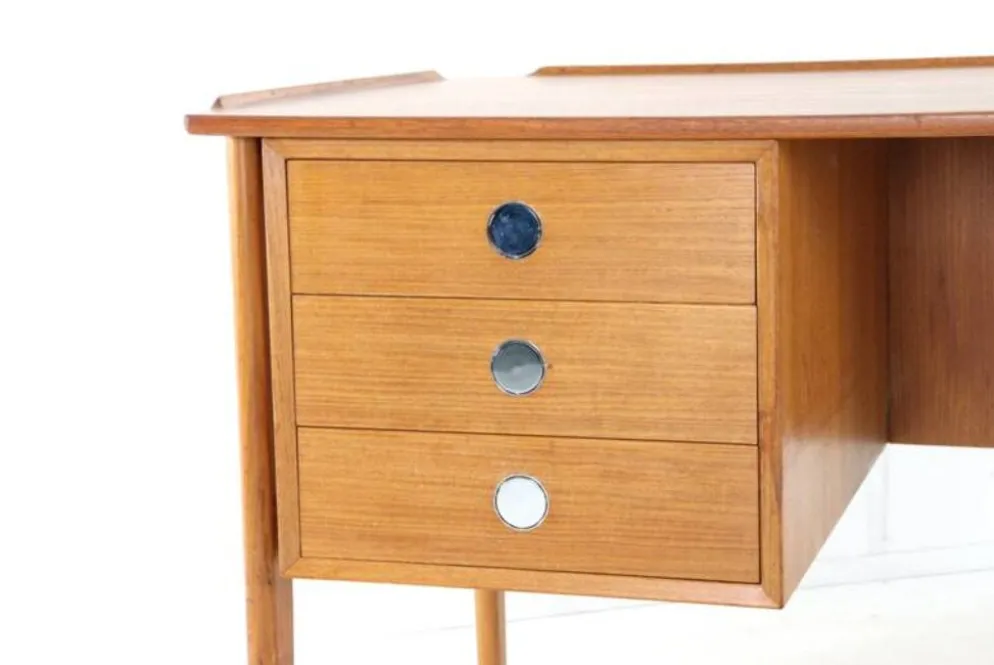 Bureau Dyrlund en teck de design danois moderne du milieu du siècle