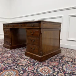 Bureau Eichholtz classique anglais